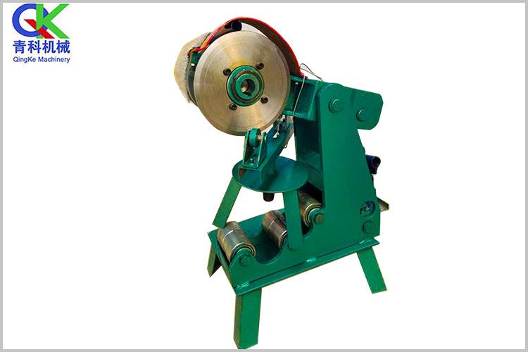 小型切管机切管机具有重量轻，易于携带和便于现场操作的功能