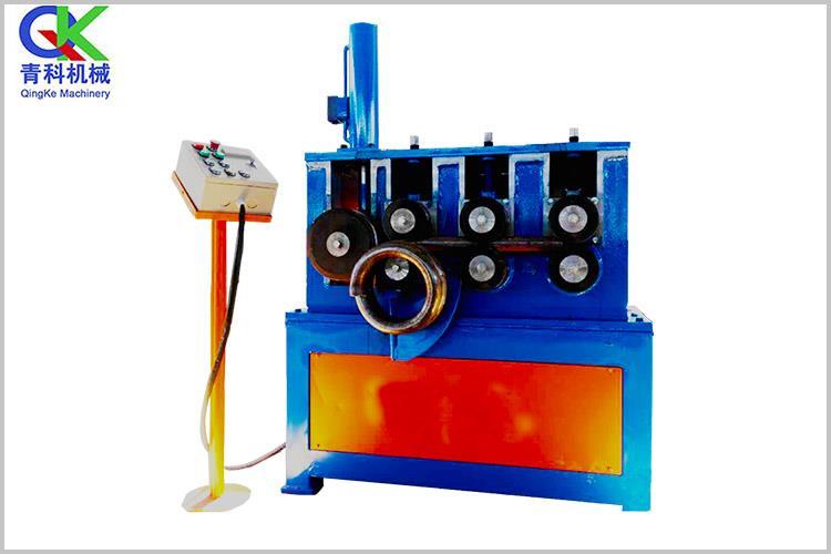 简易七轴液压盘管机主要用于螺旋管热交换器的绕制，绕制的产品可用作冷凝器、蒸发器等等
